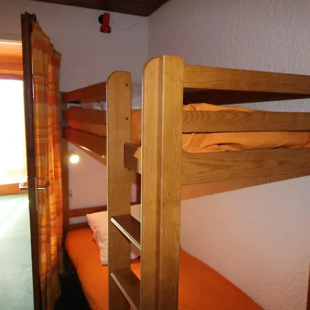 Au Pied Des Pistes Avec Balcon Et Parking - En Oisans Apartment